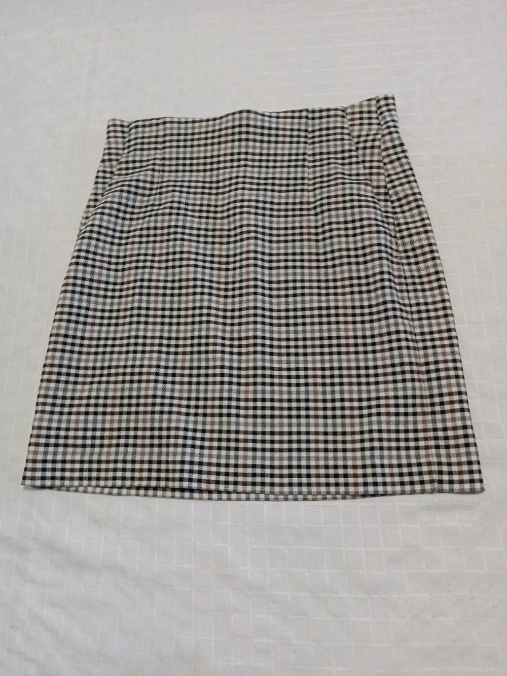 Pretty little Dynamite plaid skirt with pockets Size Small